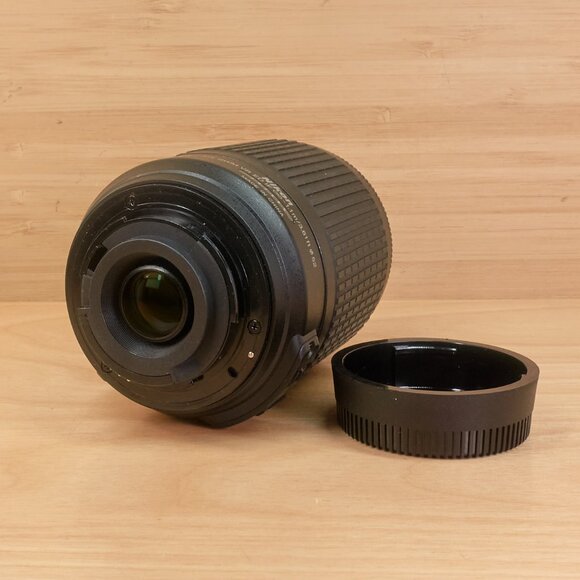 Nikon AF-S 55-200mm VR Zoom Lens / For Nikon DX Cameras - Picture 2 of 6